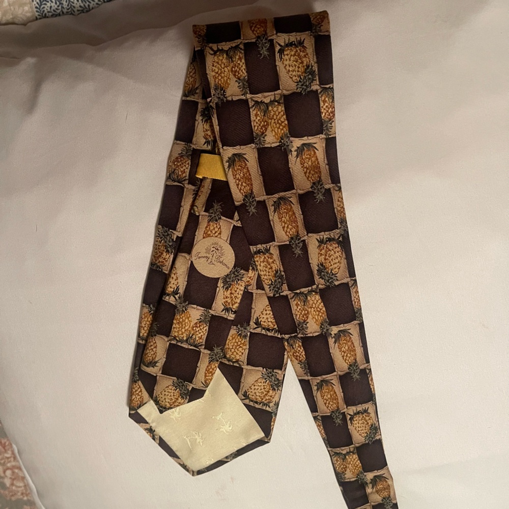 Tommy Bahama pineapple tie
